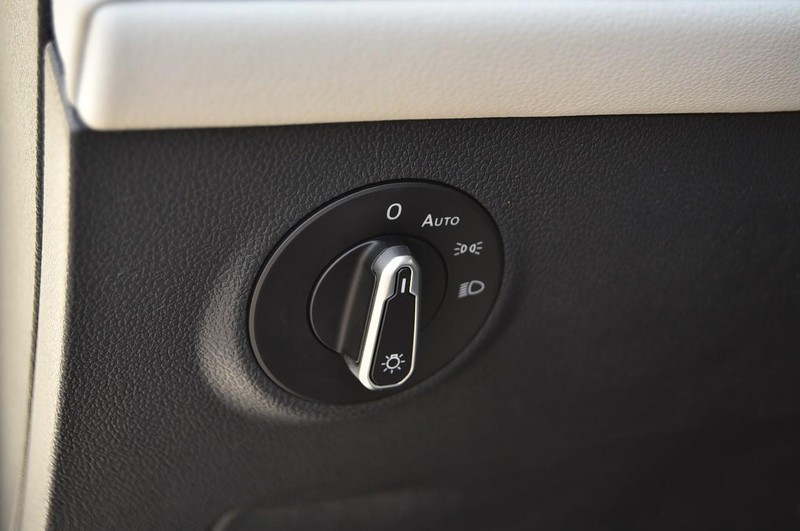 Volkswagen Taos Vehicle Image 10