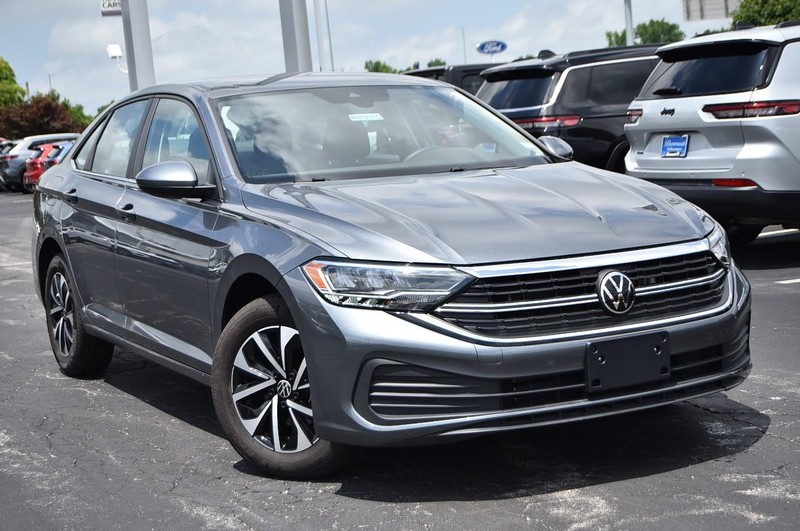 Volkswagen Jetta Vehicle Image 02