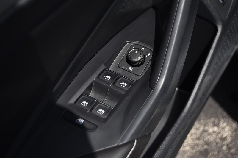 Volkswagen Jetta Vehicle Image 08
