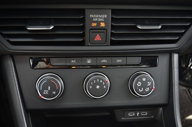 Volkswagen Jetta Vehicle Image 15