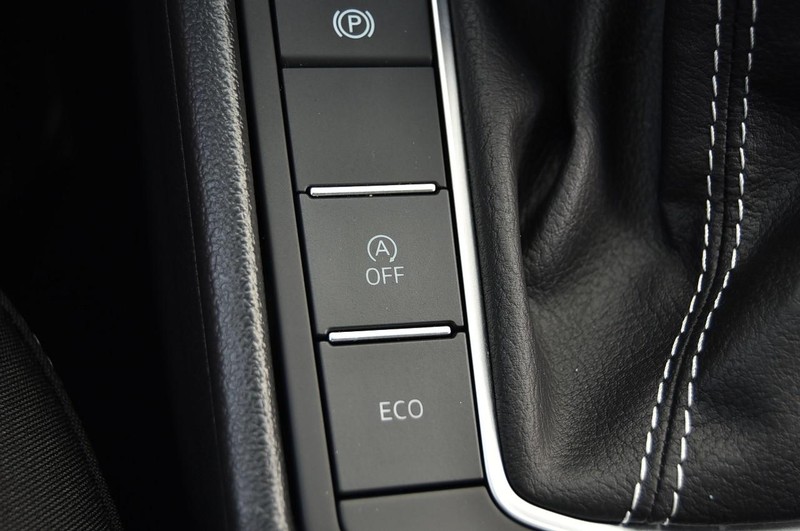 Volkswagen Jetta Vehicle Image 16