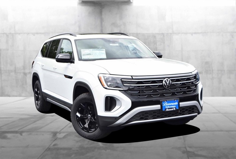 Volkswagen Atlas Vehicle Image 02