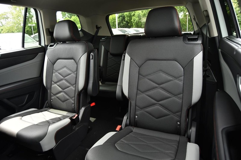 Volkswagen Atlas Vehicle Image 22