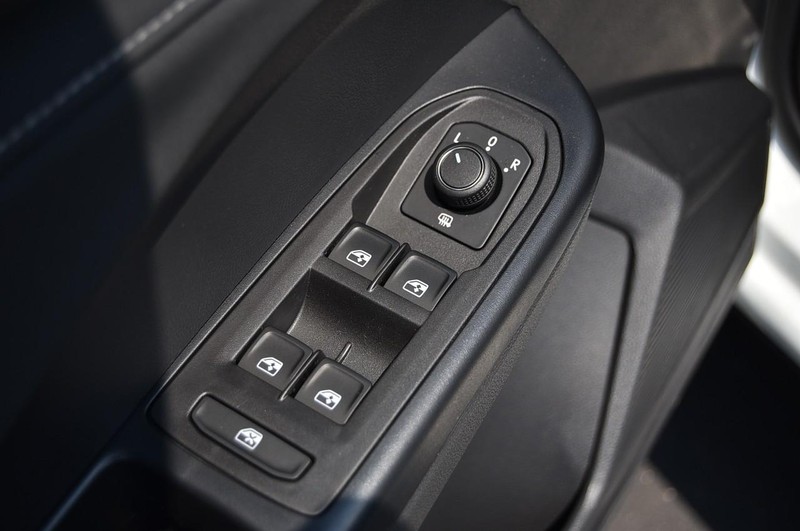 Volkswagen Taos Vehicle Image 08