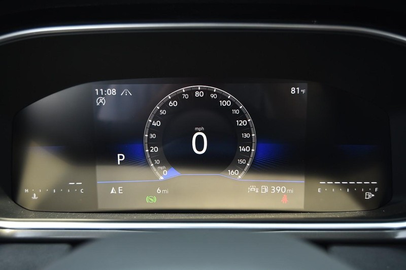 Volkswagen Taos Vehicle Image 11