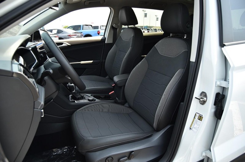 Volkswagen Taos Vehicle Image 19