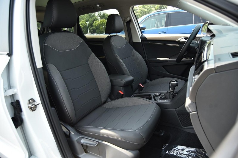 Volkswagen Taos Vehicle Image 20