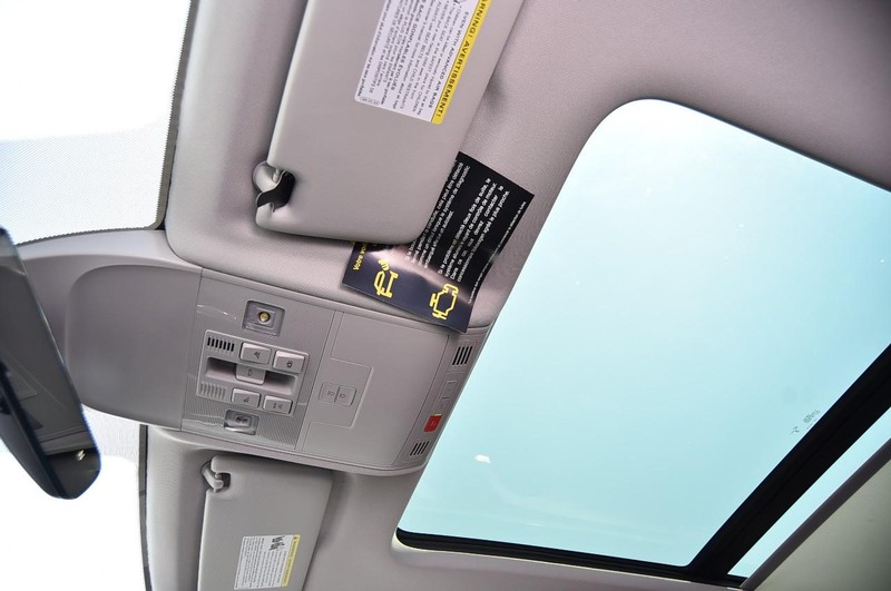 Volkswagen Taos Vehicle Image 21