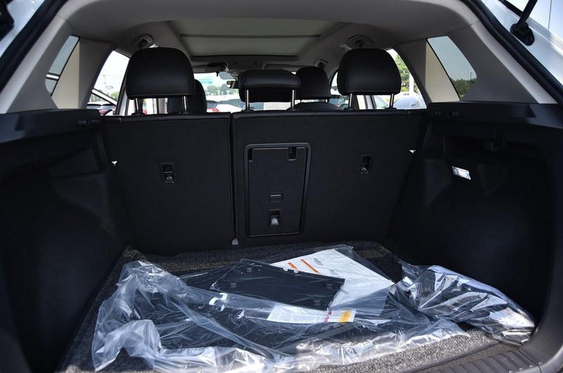 Volkswagen Taos Vehicle Image 25