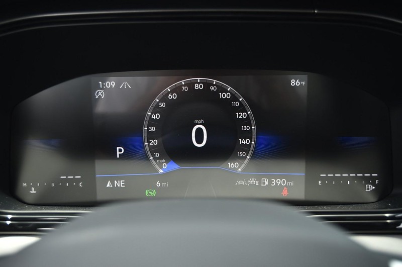 Volkswagen Taos Vehicle Image 11