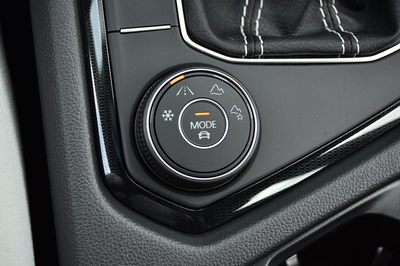 Volkswagen Taos Vehicle Image 17