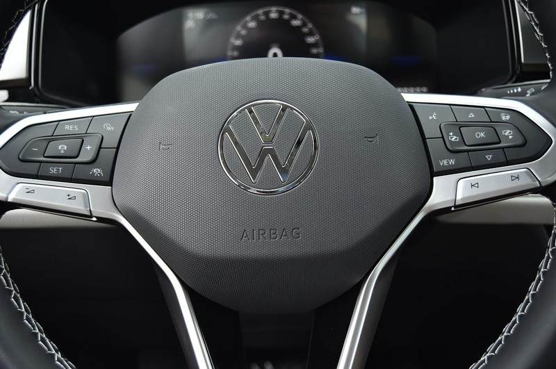Volkswagen Taos Vehicle Image 18