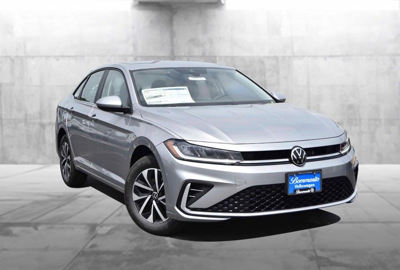 Volkswagen Jetta Vehicle Image 02