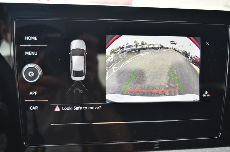 Volkswagen Jetta Vehicle Image 13