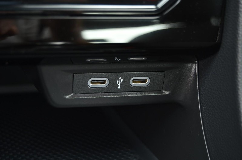 Volkswagen Jetta Vehicle Image 16