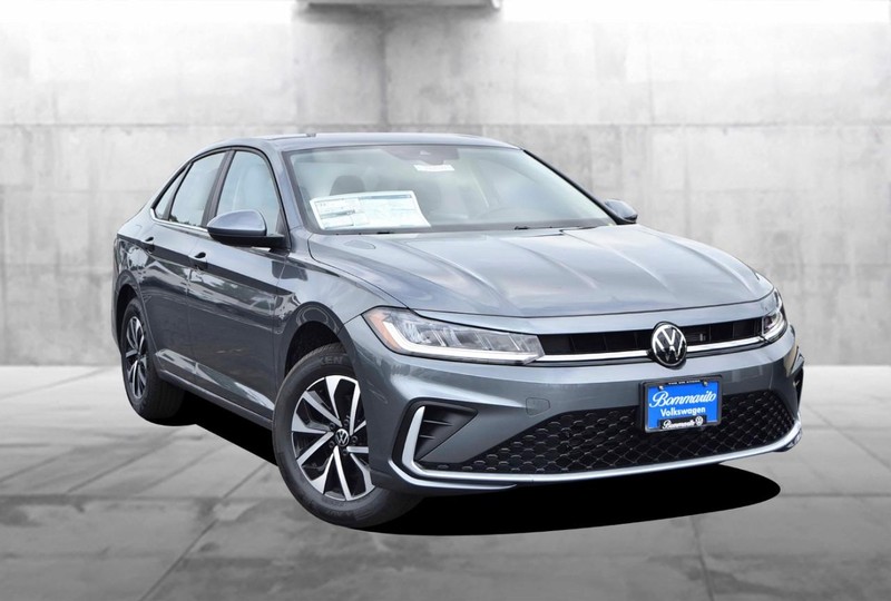 Volkswagen Jetta Vehicle Image 02