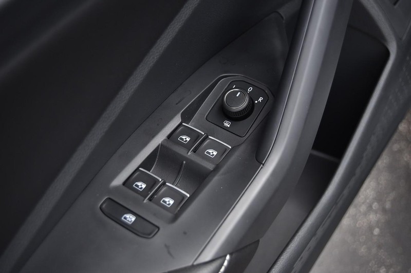Volkswagen Jetta Vehicle Image 08