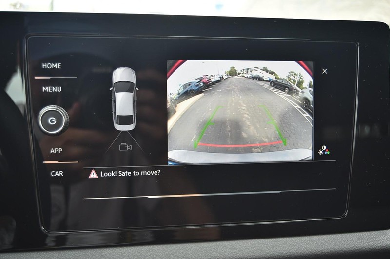 Volkswagen Jetta Vehicle Image 13
