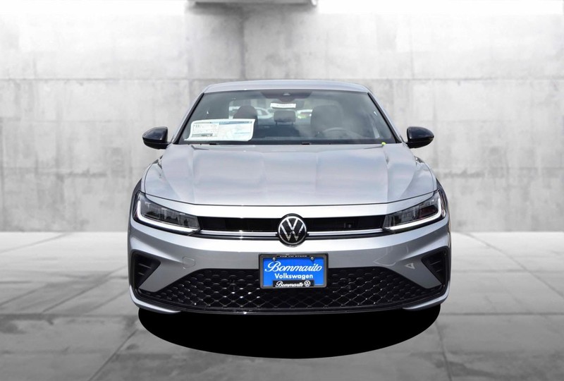 Volkswagen Jetta Vehicle Image 04