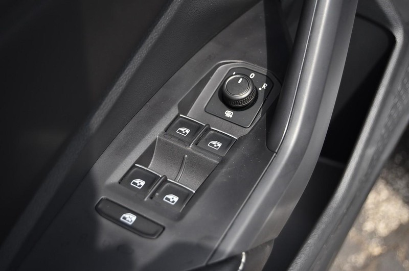 Volkswagen Jetta Vehicle Image 08