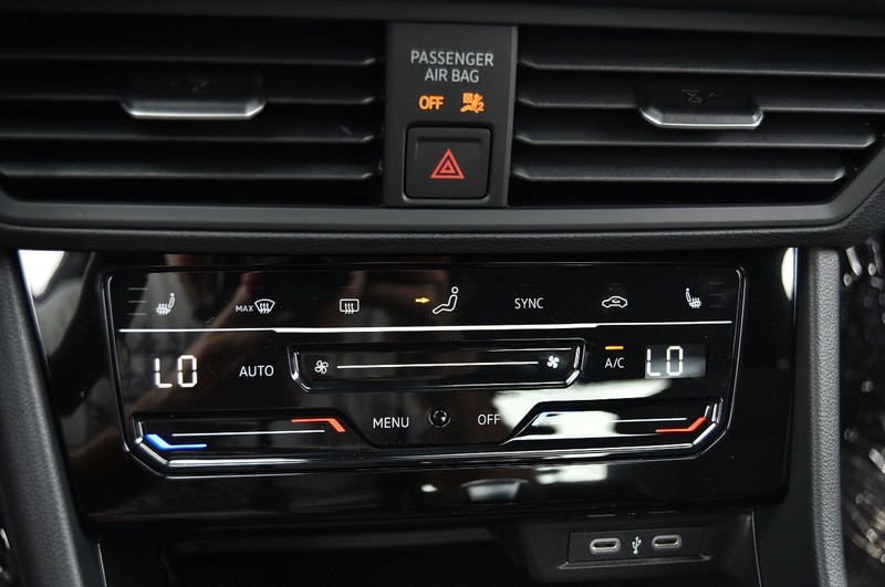 Volkswagen Jetta Vehicle Image 15