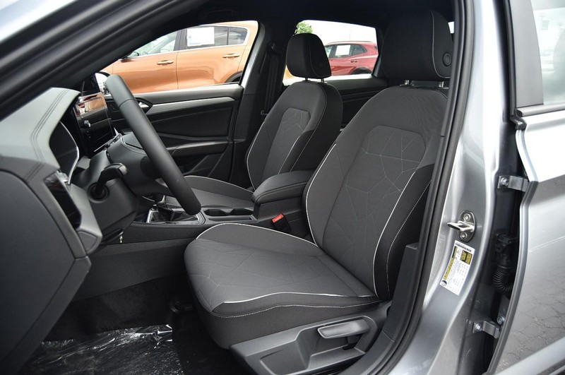 Volkswagen Jetta Vehicle Image 18