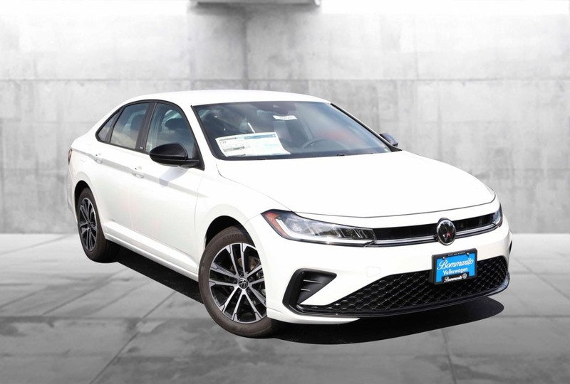 Volkswagen Jetta Vehicle Image 02