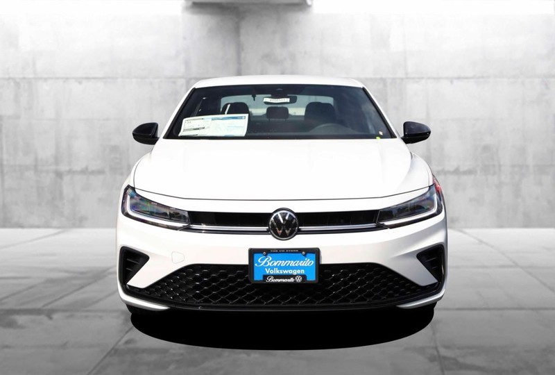 Volkswagen Jetta Vehicle Image 04