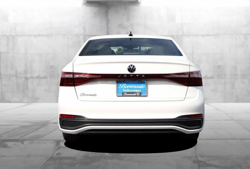 Volkswagen Jetta Vehicle Image 06