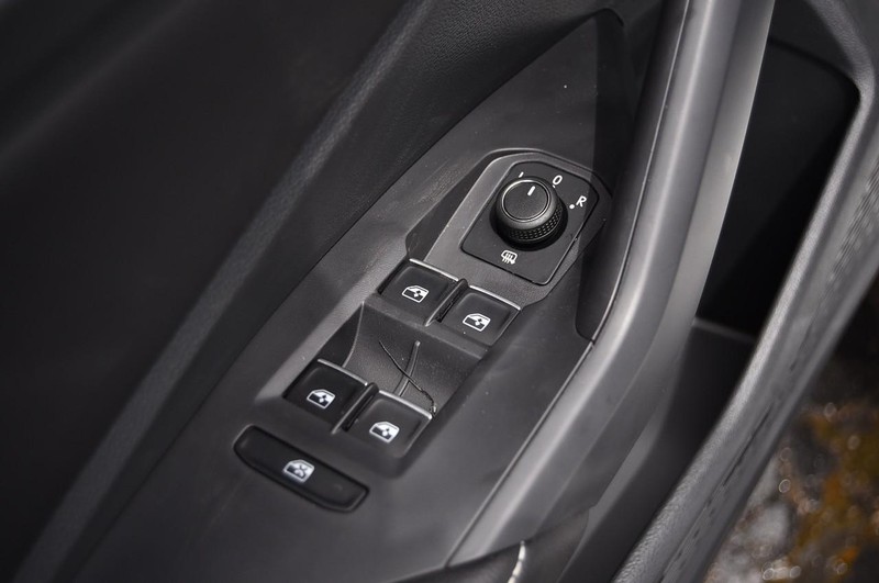 Volkswagen Jetta Vehicle Image 08