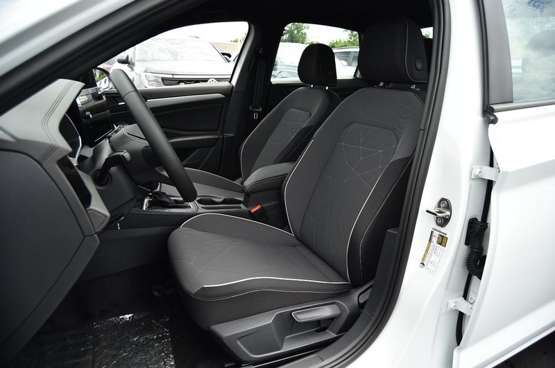 Volkswagen Jetta Vehicle Image 19