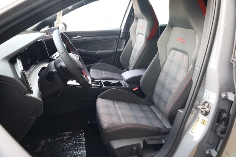 Volkswagen Golf GTI Vehicle Image 08