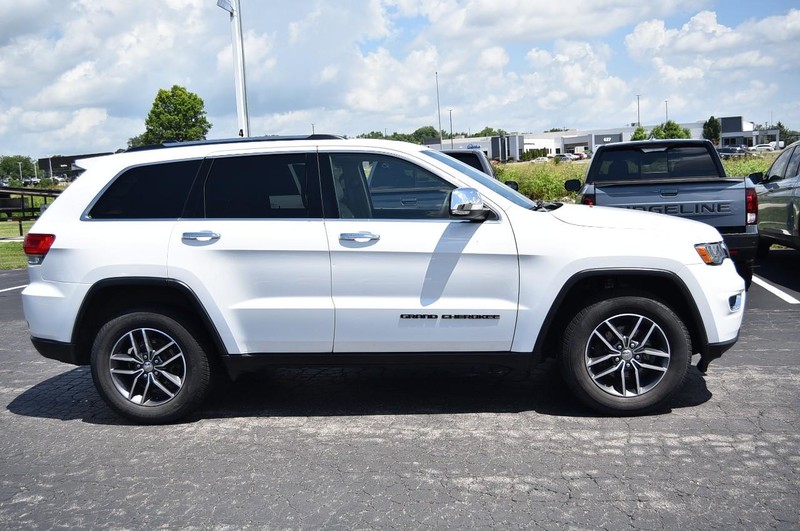 Jeep Grand Cherokee Vehicle Image 05