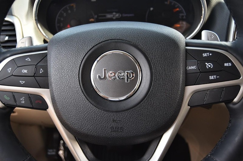Jeep Grand Cherokee Vehicle Image 19