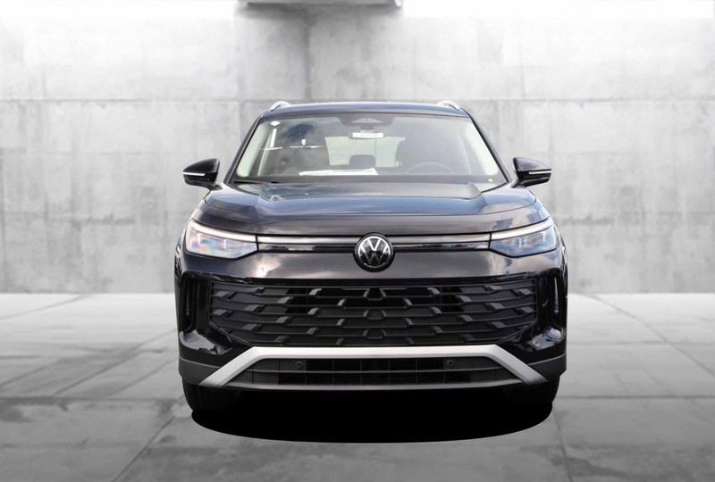 Volkswagen Tiguan Vehicle Image 04
