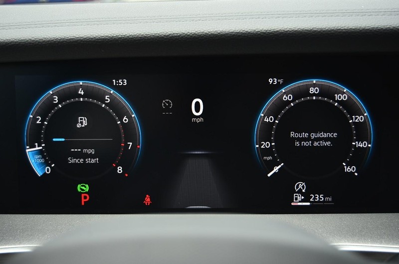 Volkswagen Tiguan Vehicle Image 11