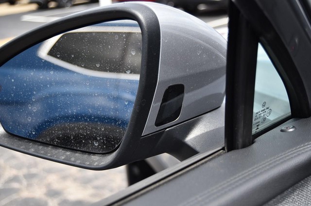 Volkswagen Tiguan Vehicle Image 09