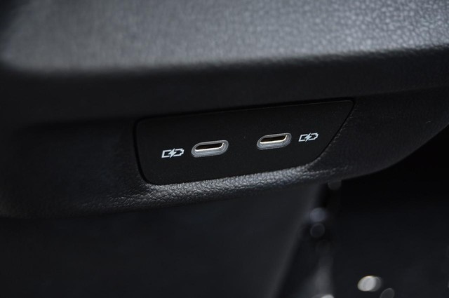 Volkswagen Tiguan Vehicle Image 20