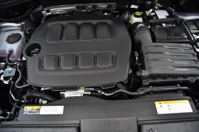 Volkswagen Tiguan Vehicle Image 22