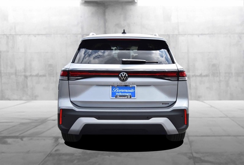 Volkswagen Tiguan Vehicle Image 06