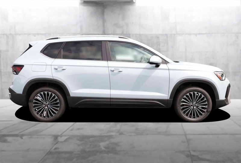 Volkswagen Taos Vehicle Image 05