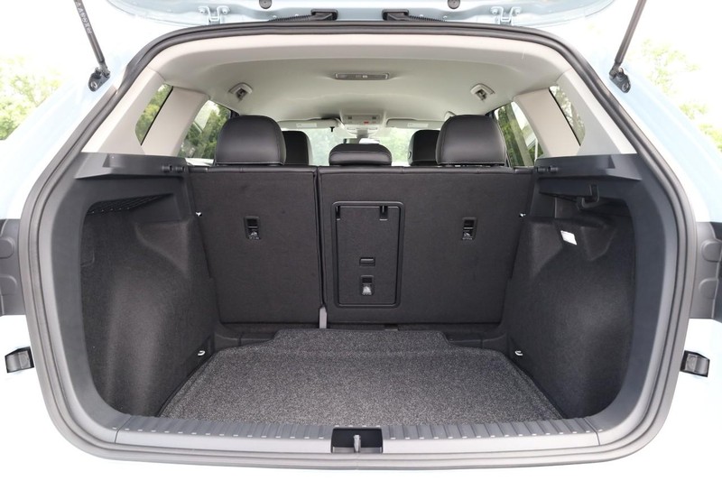 Volkswagen Taos Vehicle Image 07