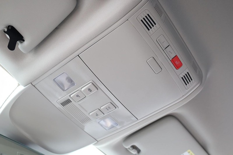 Volkswagen Taos Vehicle Image 19