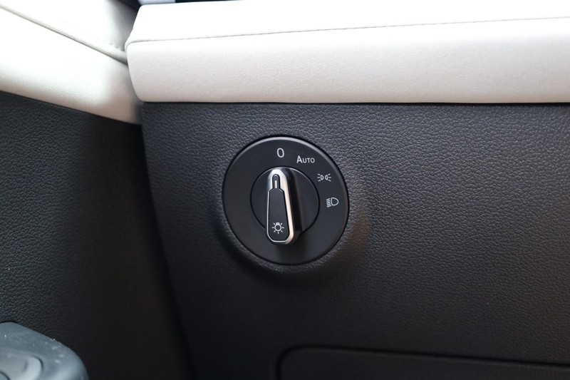 Volkswagen Taos Vehicle Image 21