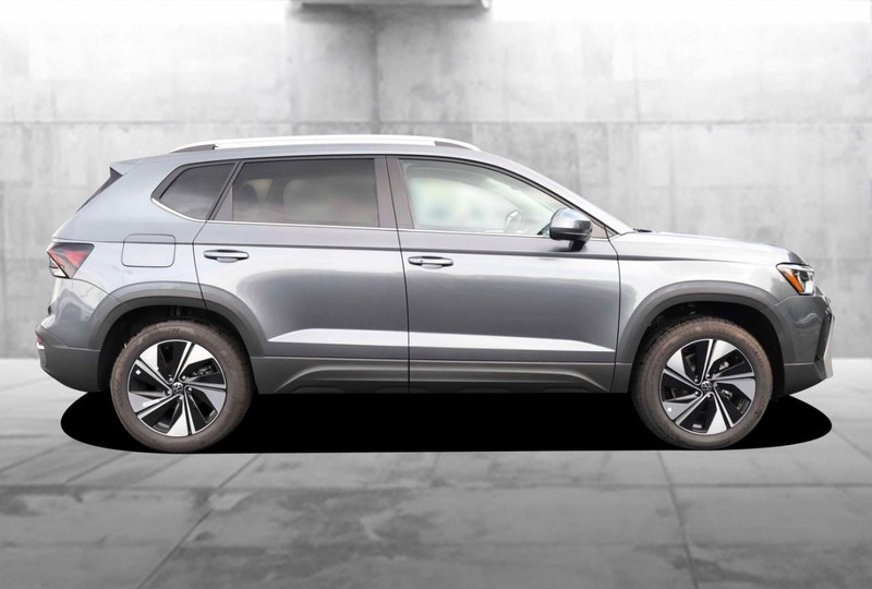 Volkswagen Taos Vehicle Image 05