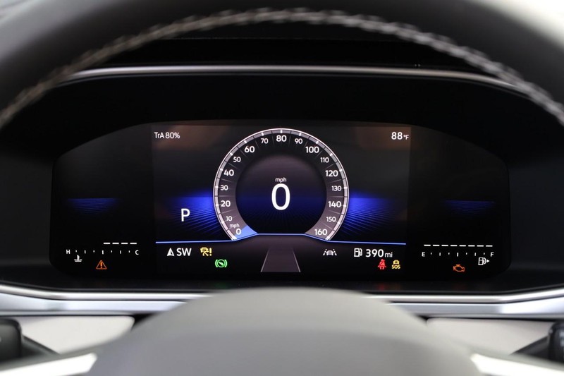 Volkswagen Taos Vehicle Image 12