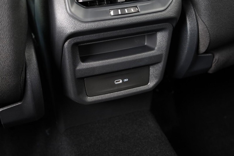 Volkswagen Taos Vehicle Image 24