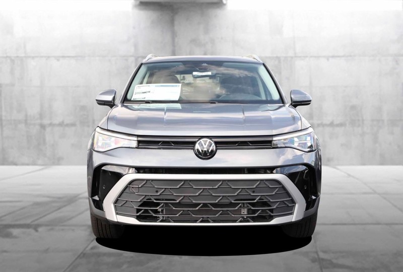 Volkswagen Taos Vehicle Image 04