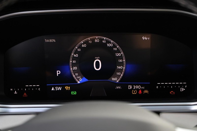 Volkswagen Taos Vehicle Image 12