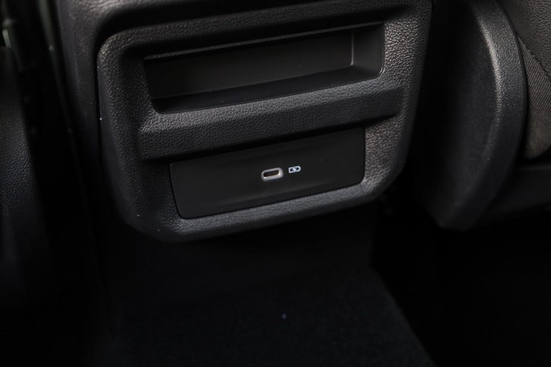 Volkswagen Taos Vehicle Image 23